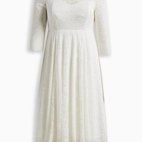 Torrid White Lace Wedding Dress - Picture 5 of 16